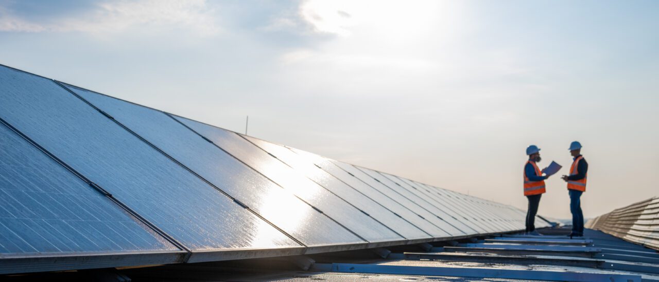 découvrez comment investir dans des panneaux solaires en france et profiter des avantages environnementaux et financiers. informez-vous sur les dispositifs d'aide, les incitations fiscales et les meilleures pratiques pour maximiser votre retour sur investissement.