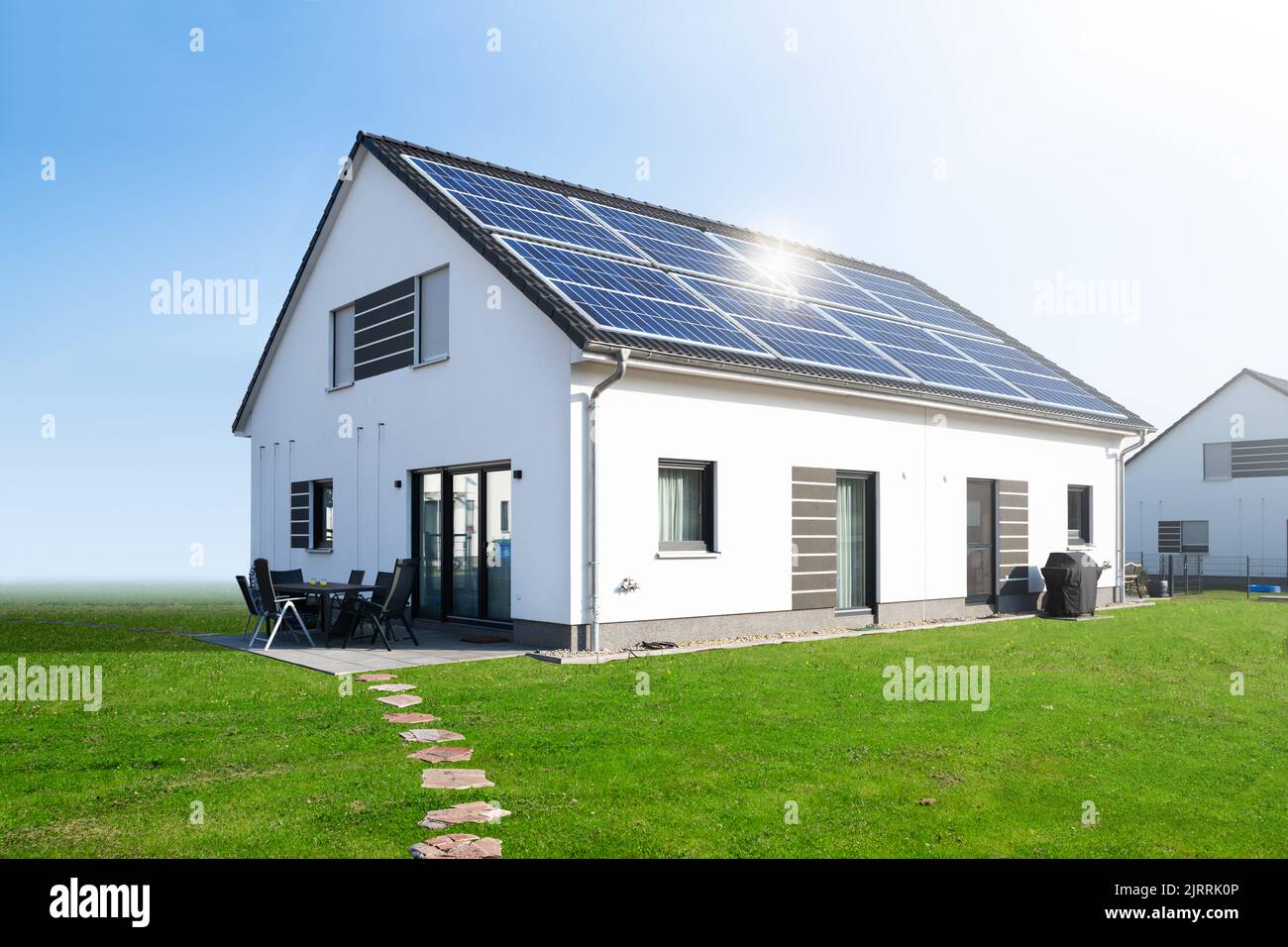 découvrez comment l'investissement solaire durable peut transformer vos économies tout en préservant l'environnement. explorez les avantages financiers et écologiques d'une énergie renouvelable fiable et respectueuse. ajoutez de la valeur à votre patrimoine tout en contribuant à un avenir plus vert.