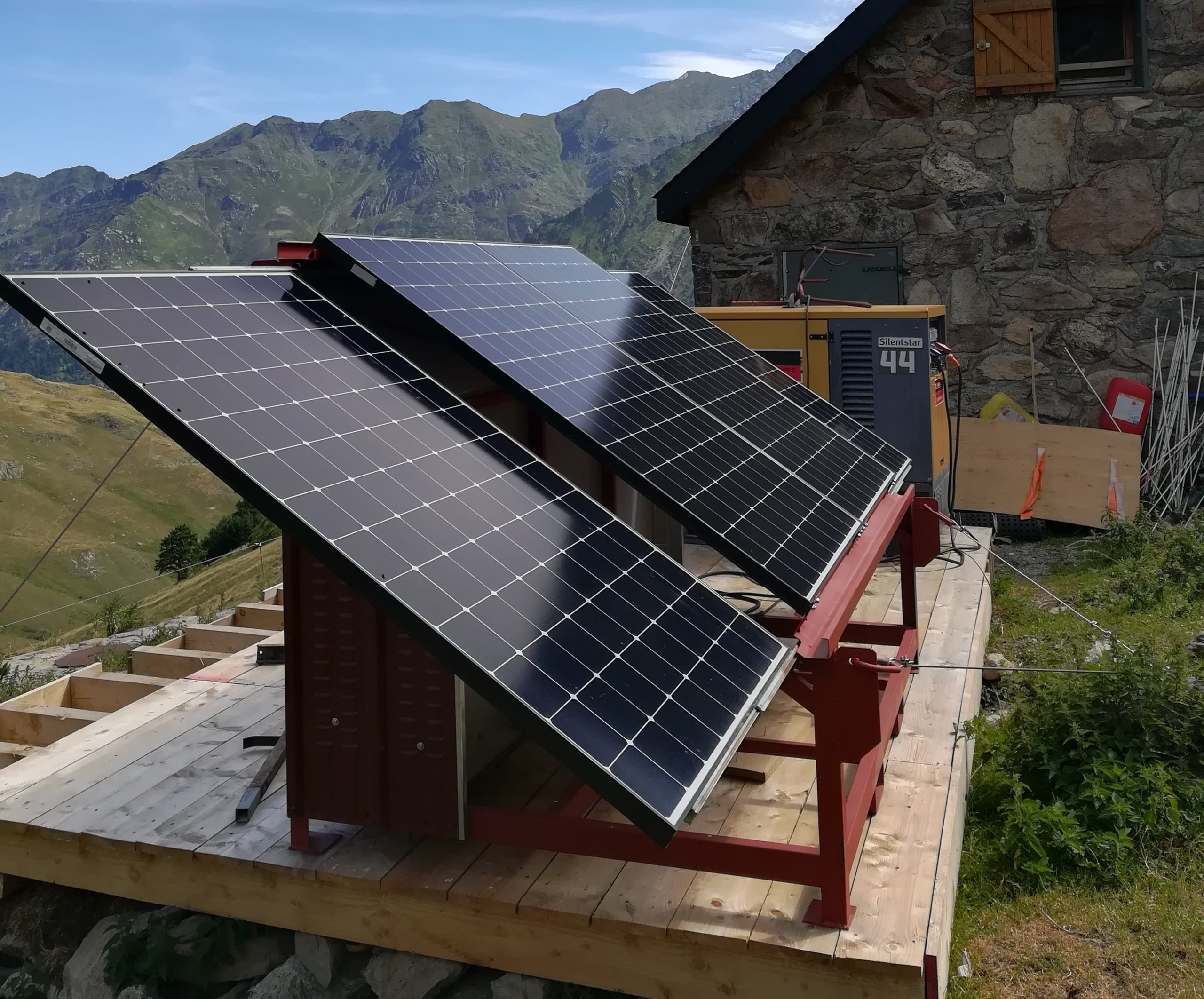 découvrez notre kit solaire maison, la solution idéale pour réduire votre facture d'électricité tout en adoptant une énergie renouvelable. facile à installer et performant, il vous permettra de profiter des bienfaits du soleil tout en respectant l'environnement.