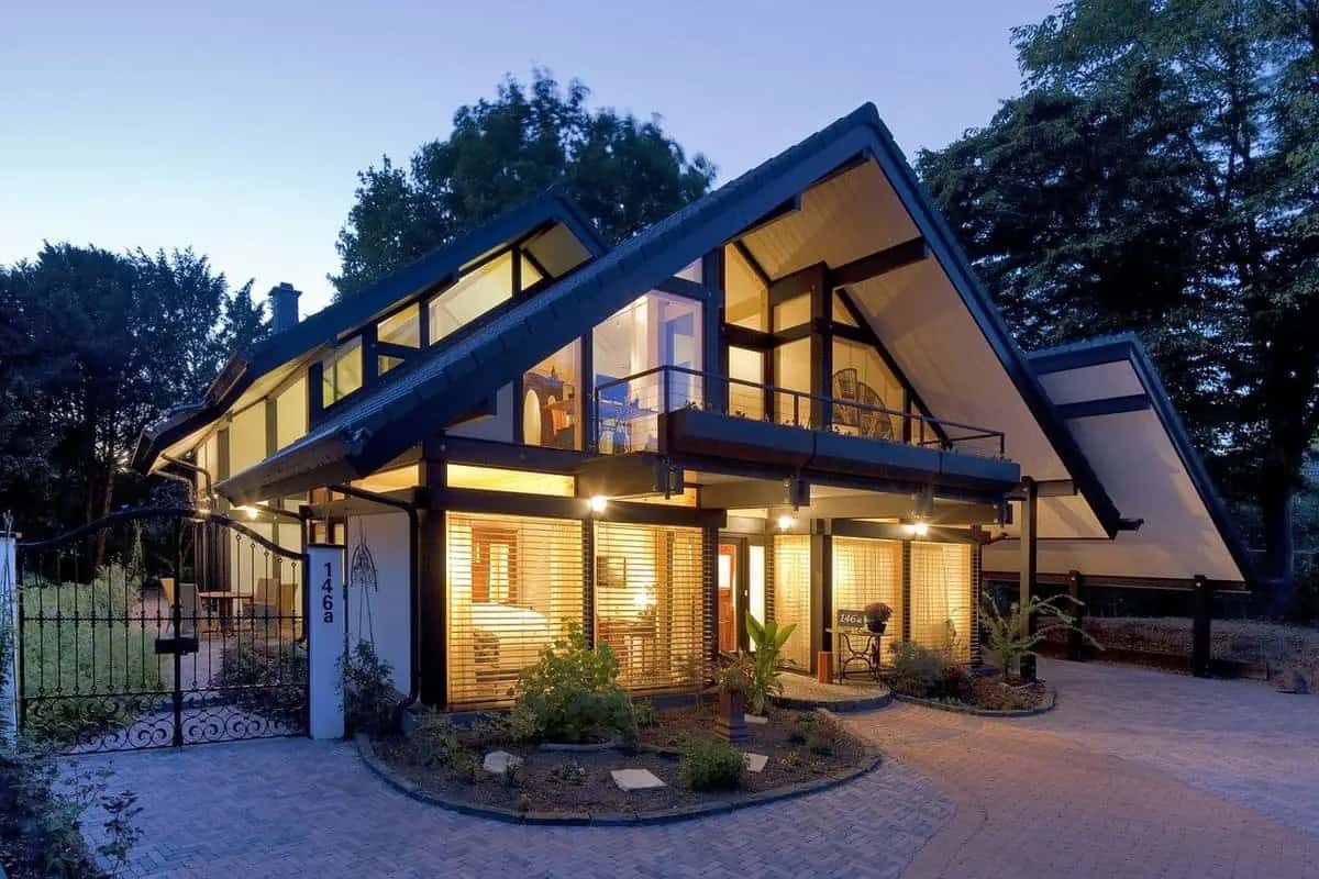 découvrez l'univers des maisons autonomes, où confort et durabilité se rencontrent. apprenez comment ces habitations écologiques utilisent des énergies renouvelables pour fonctionner de manière indépendante, tout en réduisant votre empreinte carbone. transformez votre mode de vie avec une maison qui respecte l'environnement et procure un bien-être durable.