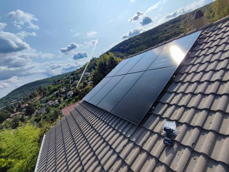 découvrez notre guide complet sur les marques photovoltaïques, où nous vous présentons les leaders du marché, leurs innovations et comment choisir les meilleures solutions solaires pour vos besoins énergétiques.