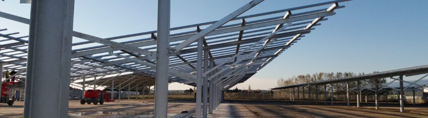 découvrez l'ombrière photovoltaïque, une solution innovante qui allie protection et production d'énergie durable. idéale pour les parkings, elle maximise l'utilisation des espaces tout en réduisant l'empreinte carbone. optez pour une énergie propre et renouvelable grâce à cette installation esthétique et fonctionnelle.