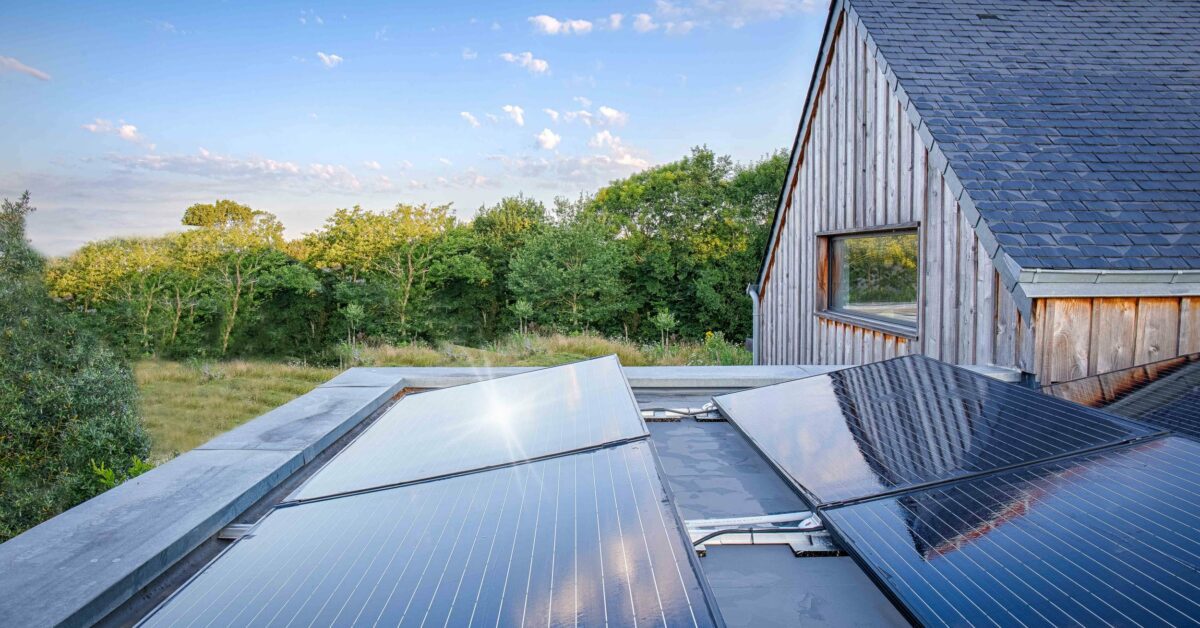 découvrez les avantages des panneaux photovoltaïques en zinc, une solution moderne et durable pour produire votre propre énergie solaire. idéaux pour les toits et les projets architecturaux contemporains, ces panneaux allient performance et esthétisme tout en contribuant à la transition énergétique.