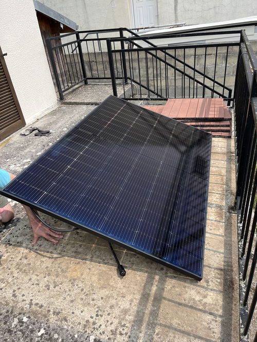 découvrez le panneau solaire facile, une solution innovante pour produire de l'énergie propre et réduire vos factures d'électricité. simple à installer et à utiliser, il vous permet de profiter des bienfaits du solaire sans complications. optez pour une énergie durable dès aujourd'hui !
