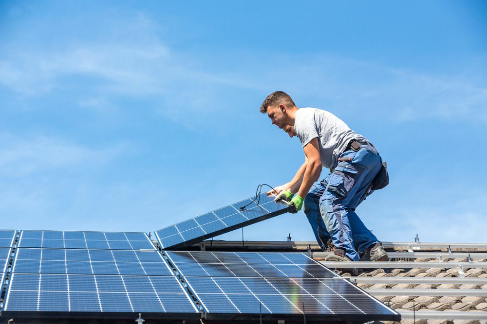 découvrez les avantages des panneaux photovoltaïques pour produire une énergie renouvelable et diminuer vos factures d'électricité. optez pour une solution écologique et économique qui valorise votre patrimoine.