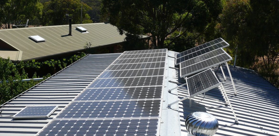 découvrez comment les panneaux photovoltaïques peuvent transformer l'énergie solaire en électricité pour votre maison. apprenez les avantages écologiques et économiques de cette technologie durable et explorez les solutions adaptées à vos besoins énergétiques.