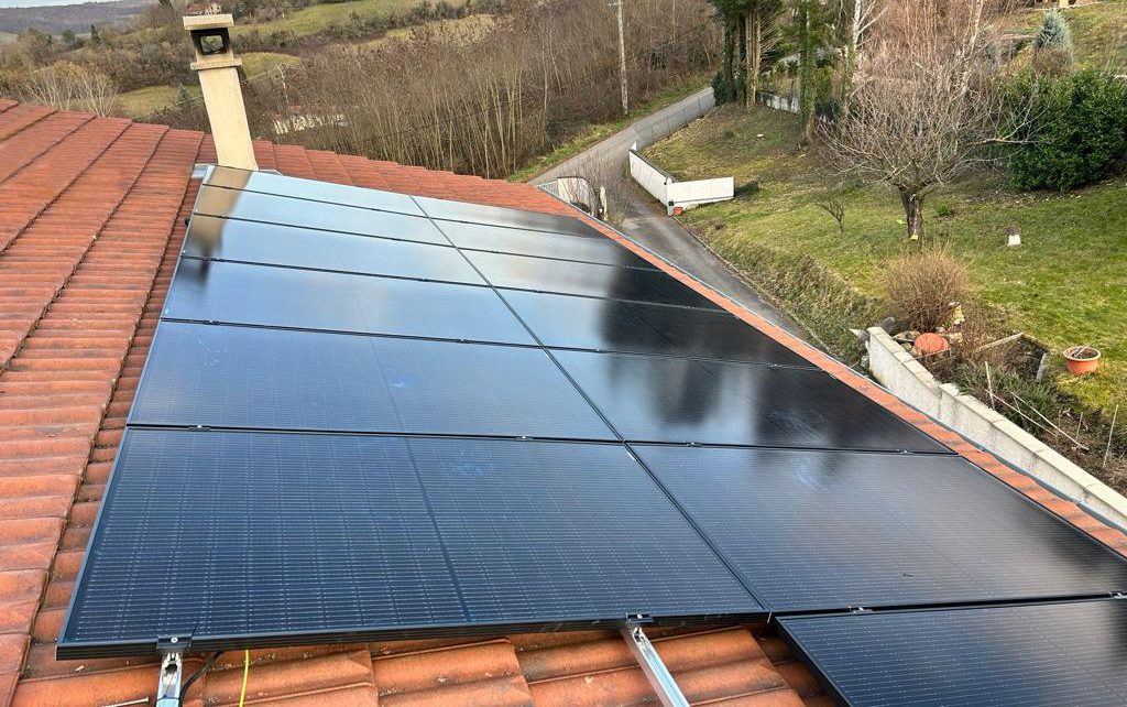 découvrez les avantages des panneaux photovoltaïques pour produire de l'électricité verte et réduire votre empreinte carbone. investissez dans des solutions énergétiques durables et rentables pour votre maison ou votre entreprise.