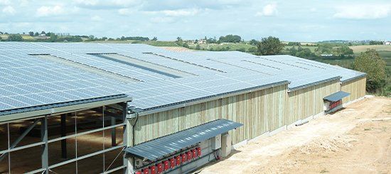 découvrez nos panneaux photovoltaïques à villeneuve-la-guyard, une solution écologique et économique pour produire votre propre énergie. bénéficiez d'une installation professionnelle et d'un accompagnement personnalisé pour maximiser votre autoconsommation d'électricité.