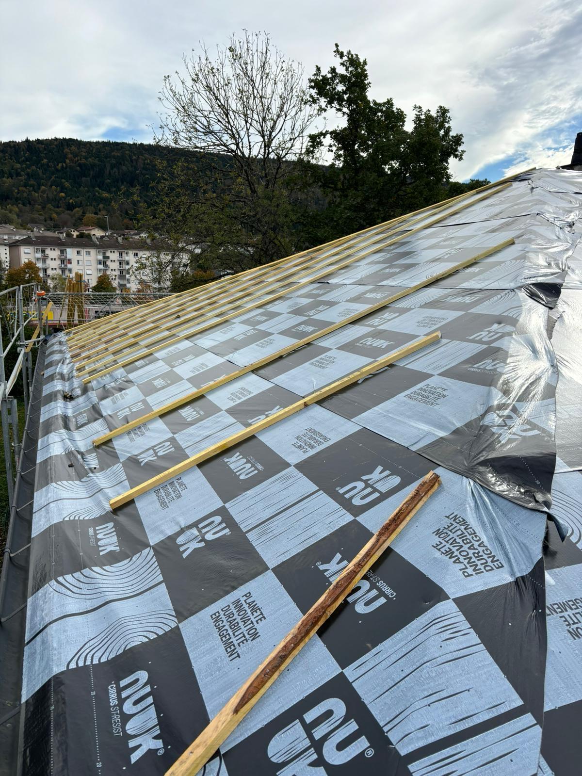 découvrez comment les panneaux photovoltaïques contribuent à la protection de l'environnement et à la lutte contre le changement climatique. informez-vous sur leurs avantages écologiques, leur efficacité énergétique et leur rôle clé dans la transition vers des énergies renouvelables durables.