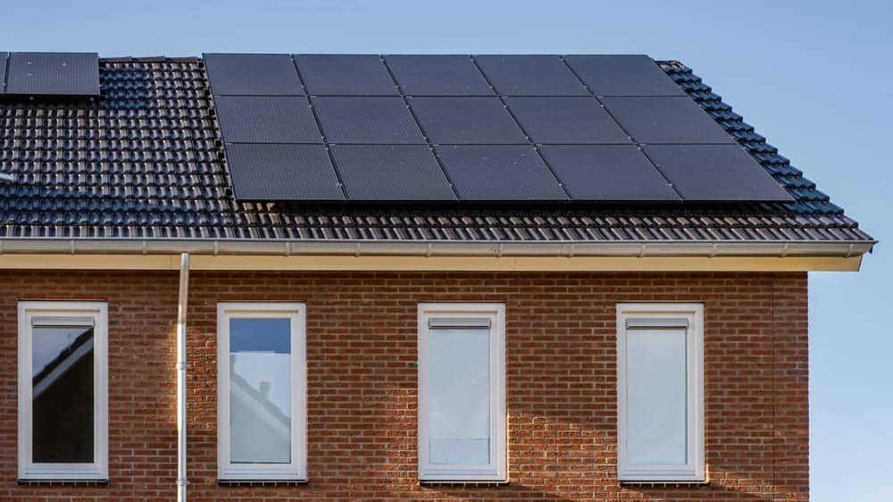 découvrez comment les panneaux photovoltaïques peuvent réduire vos factures d'énergie tout en bénéficiant d'avantages fiscaux. informez-vous sur le taux de tva applicable et les aides disponibles pour rendre votre projet d'énergie solaire plus accessible et avantageux.