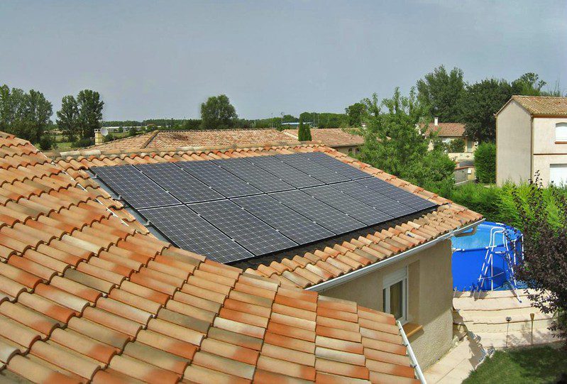 découvrez les panneaux photovoltaïques d'oscaro, la solution innovante pour produire votre propre énergie verte. profitez d'une technologie de pointe pour réduire vos factures d'électricité tout en contribuant à la protection de l'environnement. équipez-vous dès aujourd'hui et prenez le contrôle de votre consommation énergétique !