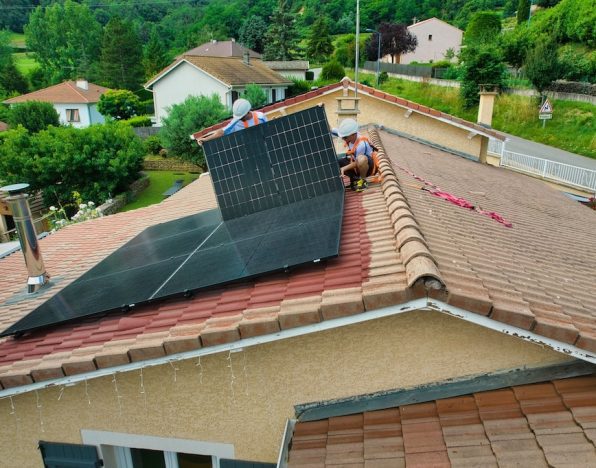 découvrez les panneaux solaires 2025, une solution énergétique innovante et durable qui révolutionne notre consommation d'énergie. explorez les dernières technologies, avantages écologiques et économies réalisées grâce à l'énergie solaire. adoptez une énergie propre et contribuez à un avenir plus vert.