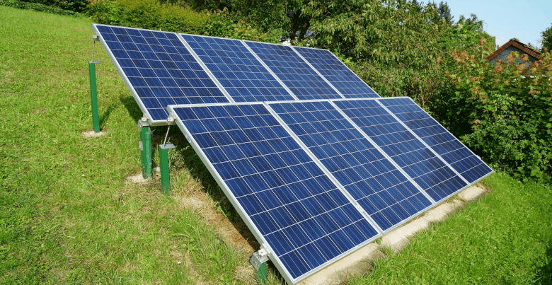 découvrez les avantages et les inconvénients des panneaux solaires dans notre guide complet. apprenez comment cette source d'énergie renouvelable peut réduire vos factures et son impact sur l'environnement, tout en considérant les défis liés à son installation et à sa maintenance.
