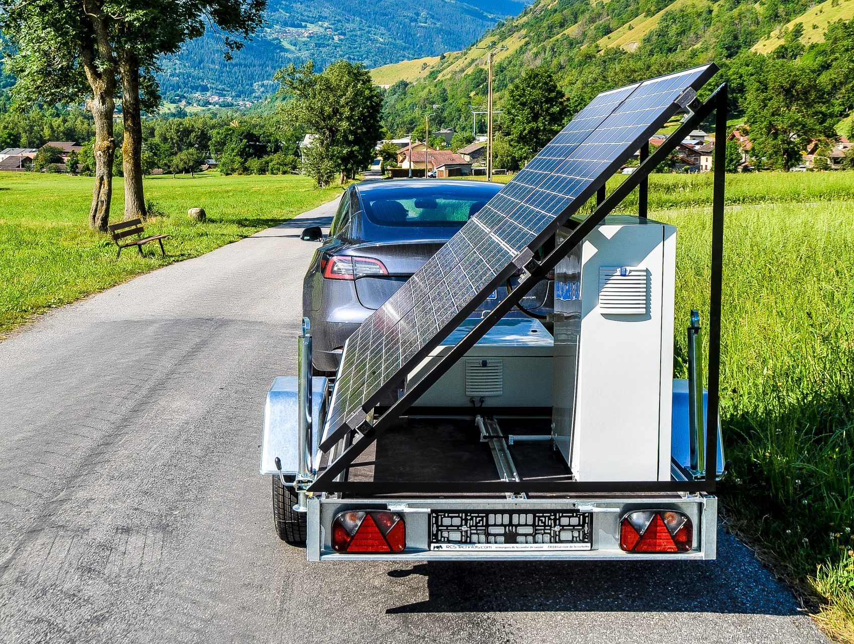 découvrez comment les panneaux solaires pour camions peuvent transformer votre expérience de conduite, offrant une solution énergétique durable et écologique. optimisez l'efficacité de votre véhicule tout en réduisant vos émissions et en faisant des économies sur votre consommation de carburant.