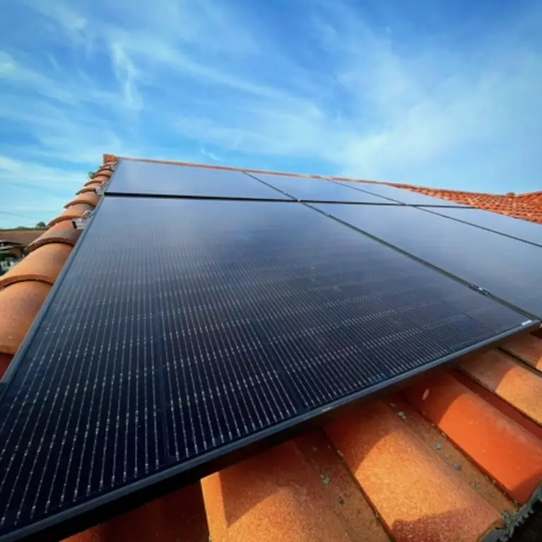 découvrez nos panneaux solaires éco-responsables, conçus pour réduire votre empreinte carbone tout en maximisant votre production d'énergie. engagez-vous pour un avenir durable avec des solutions énergétiques respectueuses de l'environnement.