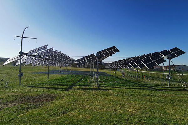 découvrez les panneaux solaires edf, une solution durable et économique pour produire votre propre électricité. profitez d'une énergie renouvelable, réduisez vos factures et contribuez à la protection de l'environnement avec les offres adaptées à vos besoins.
