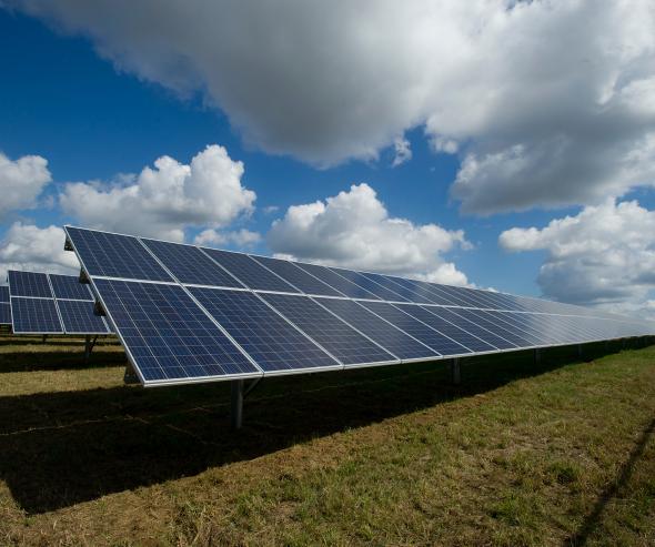 découvrez les panneaux solaires edf, une solution énergétique durable et performante. optimisez votre consommation d'énergie tout en contribuant à la protection de l'environnement grâce à des installations de qualité et un service d'accompagnement personnalisé.