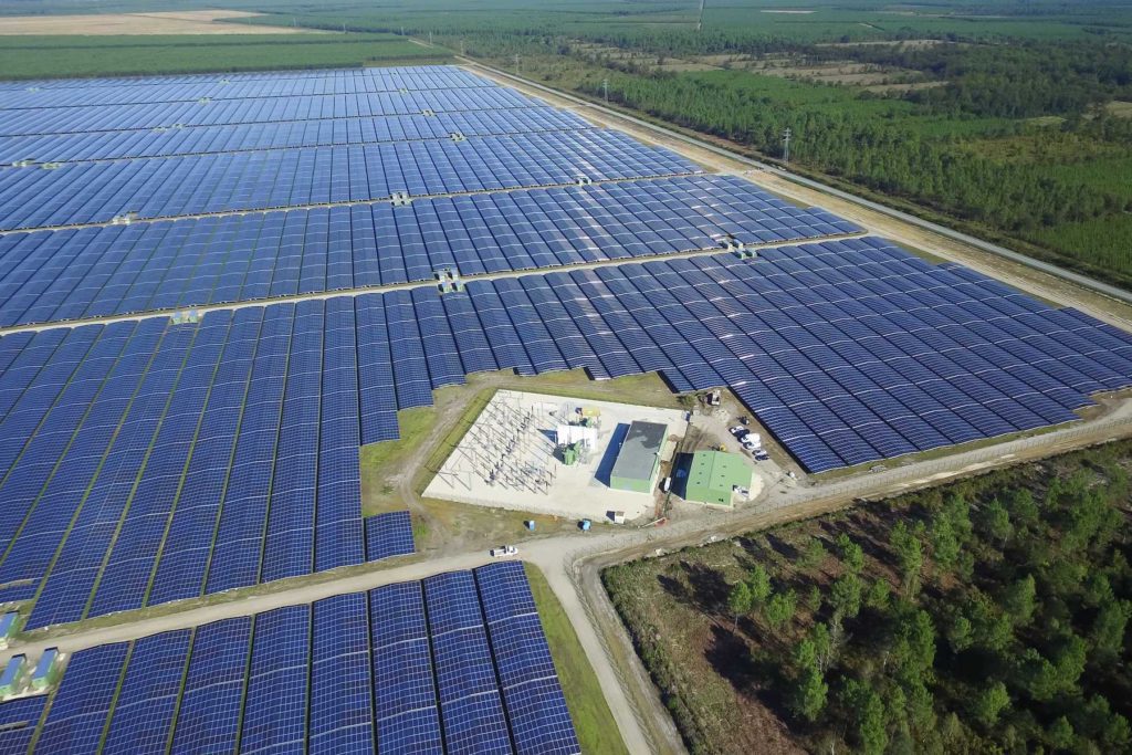 découvrez tout ce qu'il faut savoir sur les panneaux solaires en france : avantages, installation, aides financières et meilleures pratiques pour optimiser votre production d'énergie renouvelable.