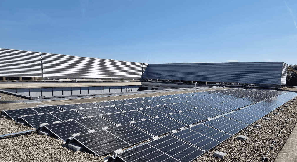 découvrez les solutions durables et économiques de panneaux solaires pour entreprises. optimisez votre consommation d'énergie tout en réduisant votre empreinte carbone grâce à nos technologies innovantes et à notre expertise.