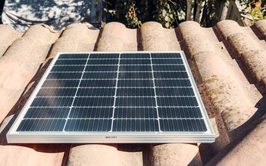 découvrez comment les panneaux solaires peuvent vous aider à réaliser des économies d'énergie significatives. explorez les avantages écologiques et financiers de l'énergie solaire pour votre foyer.