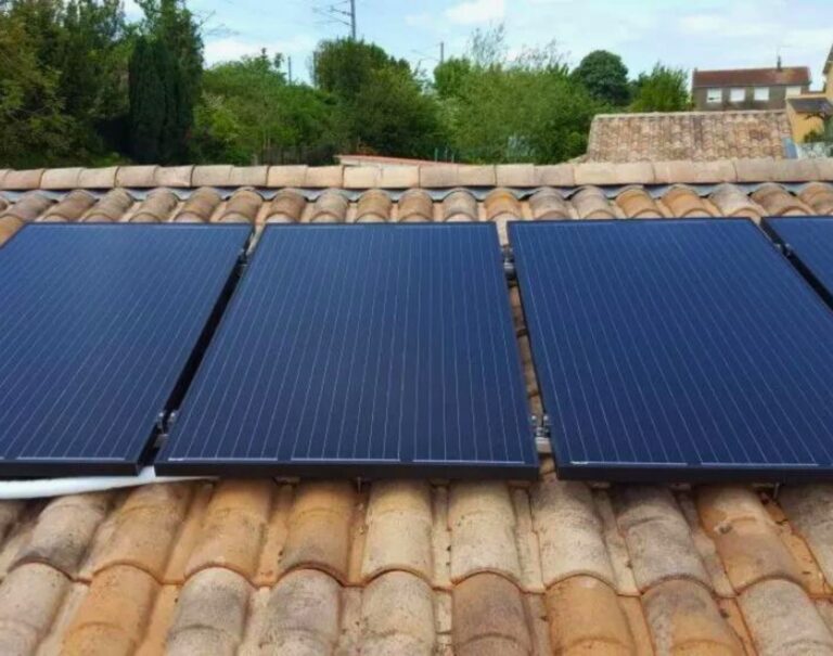 découvrez les panneaux solaires hybrides, une solution innovante qui combine l'énergie solaire photovoltaïque et thermique. profitez d'une efficacité optimale pour produire de l'électricité et de la chaleur, tout en réduisant votre empreinte carbone. idéaux pour maximiser votre indépendance énergétique et réaliser des économies sur vos factures.