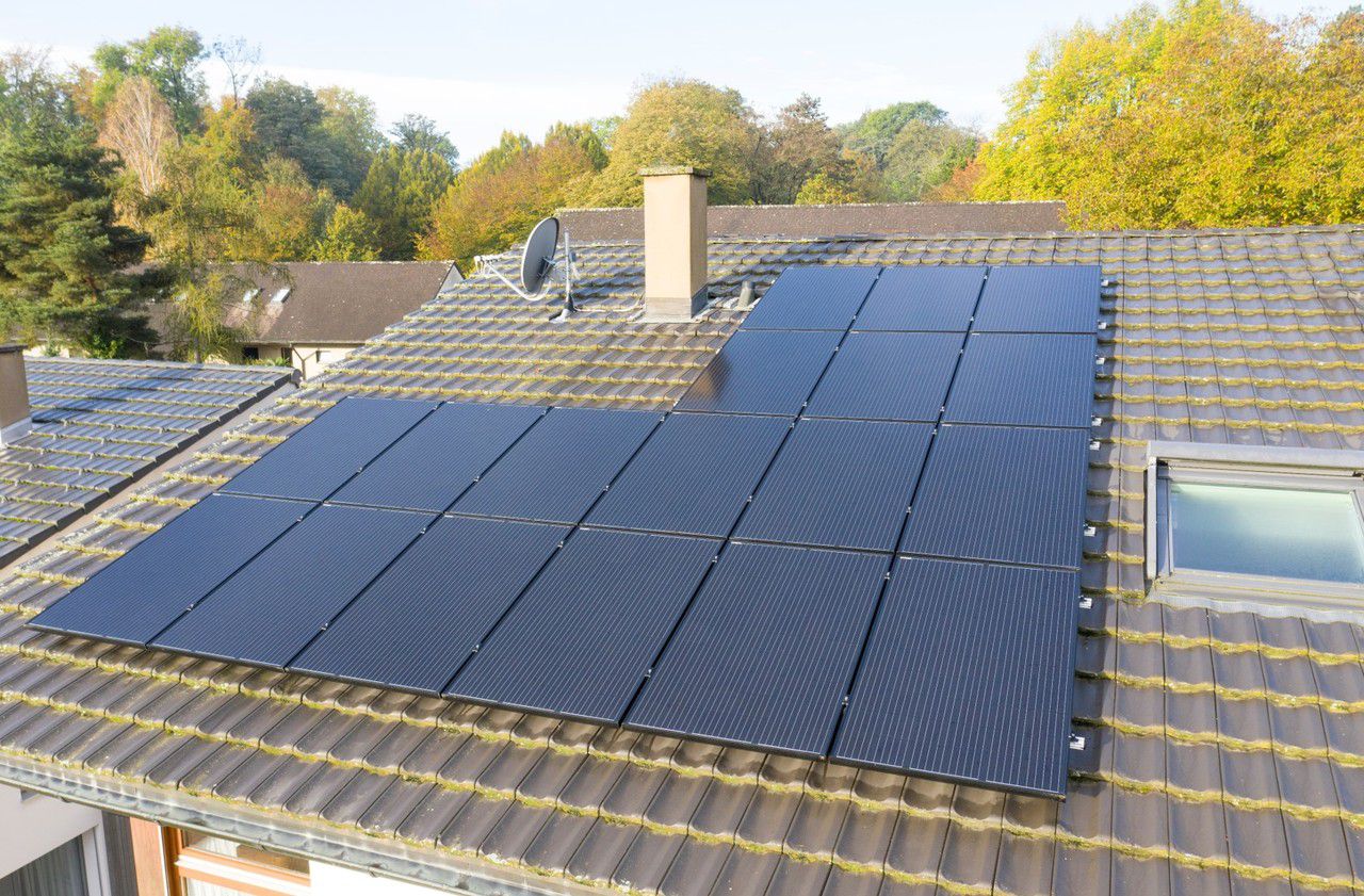 découvrez les panneaux solaires ikea, une solution durable et accessible pour produire votre propre énergie. transformez votre toit en une source d'énergie renouvelable et réduisez vos factures d'électricité tout en préservant l'environnement.