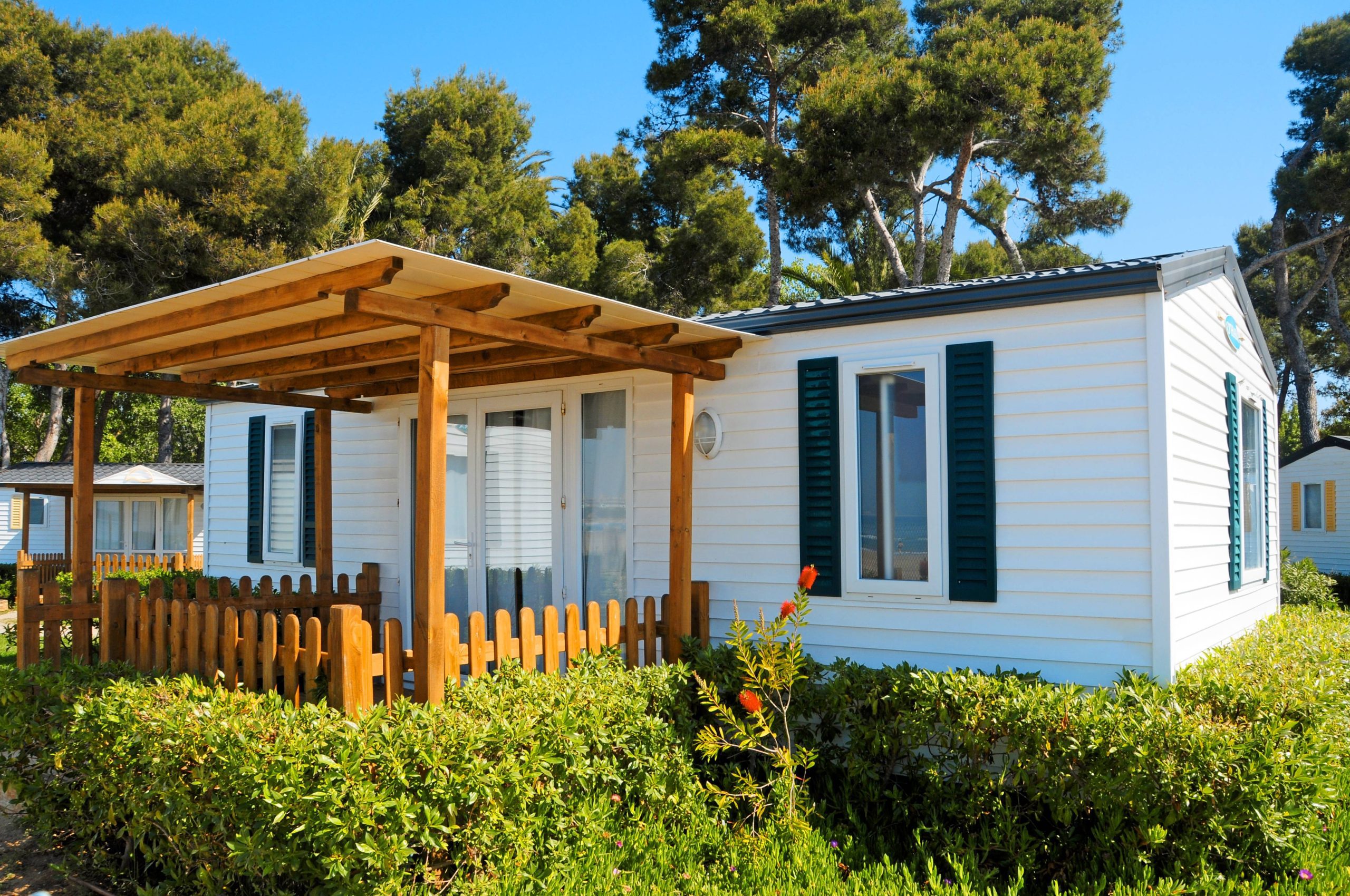 découvrez comment les panneaux solaires pour mobil-home peuvent transformer votre expérience de voyage. profitez d'une énergie propre et durable tout en explorant la nature, en réduisant votre empreinte carbone et en réalisant des économies sur votre consommation d'énergie. idéaux pour les escapades, ces systèmes sont faciles à installer et s'adaptent à vos besoins. optez pour la liberté énergétique lors de vos aventures en mobil-home !