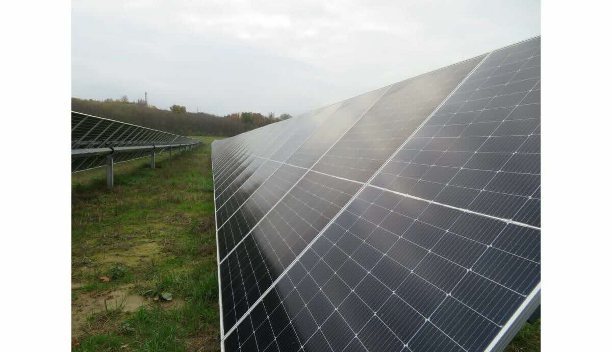 découvrez les panneaux solaires totalenergies, une solution durable et efficace pour produire votre propre électricité. bénéficiez d'une énergie renouvelable et réduisez vos factures tout en participant à la transition énergétique. optez pour l'innovation et la qualité avec totalenergies.