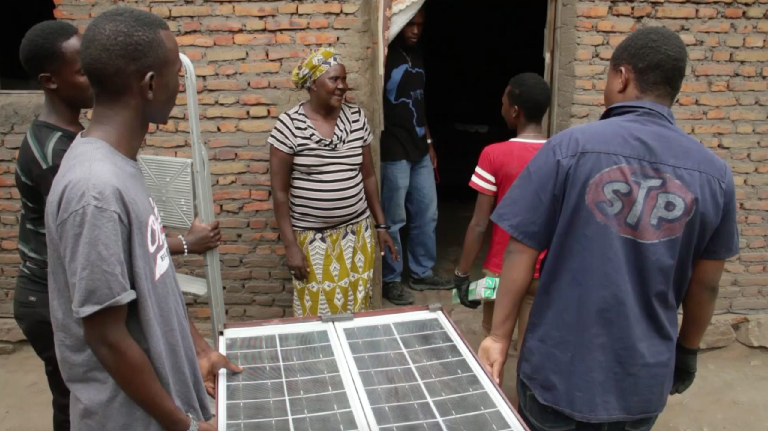 découvrez comment l'énergie photovoltaïque peut contribuer à réduire la pauvreté énergétique en offrant des solutions durables et abordables. explorez les initiatives et les avantages de l'énergie solaire pour améliorer l'accès à l'électricité et promouvoir l'inclusion sociale.