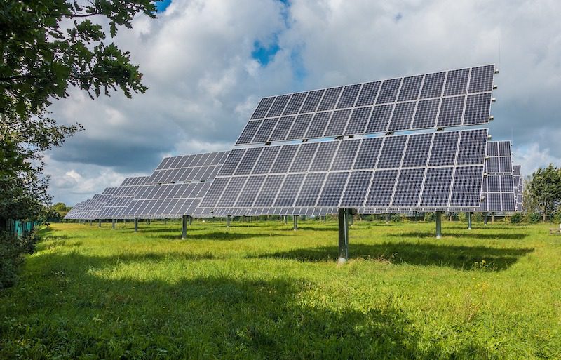 découvrez comment tirer parti de l'énergie photovoltaïque rentable pour réduire vos factures d'électricité et contribuer à un avenir durable. explorez les avantages, les solutions innovantes et les aides disponibles pour optimiser votre investissement dans les panneaux solaires.