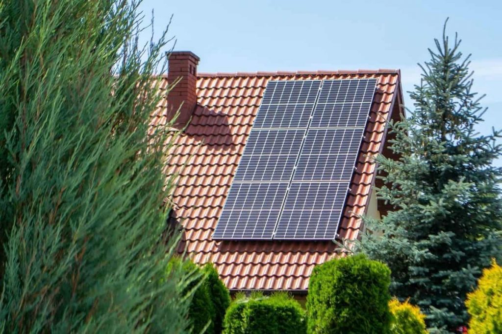 découvrez tout sur les prix des panneaux solaires en 2025 : tendances, projections, et options pour rendre votre investissement solaire plus rentable et durable.