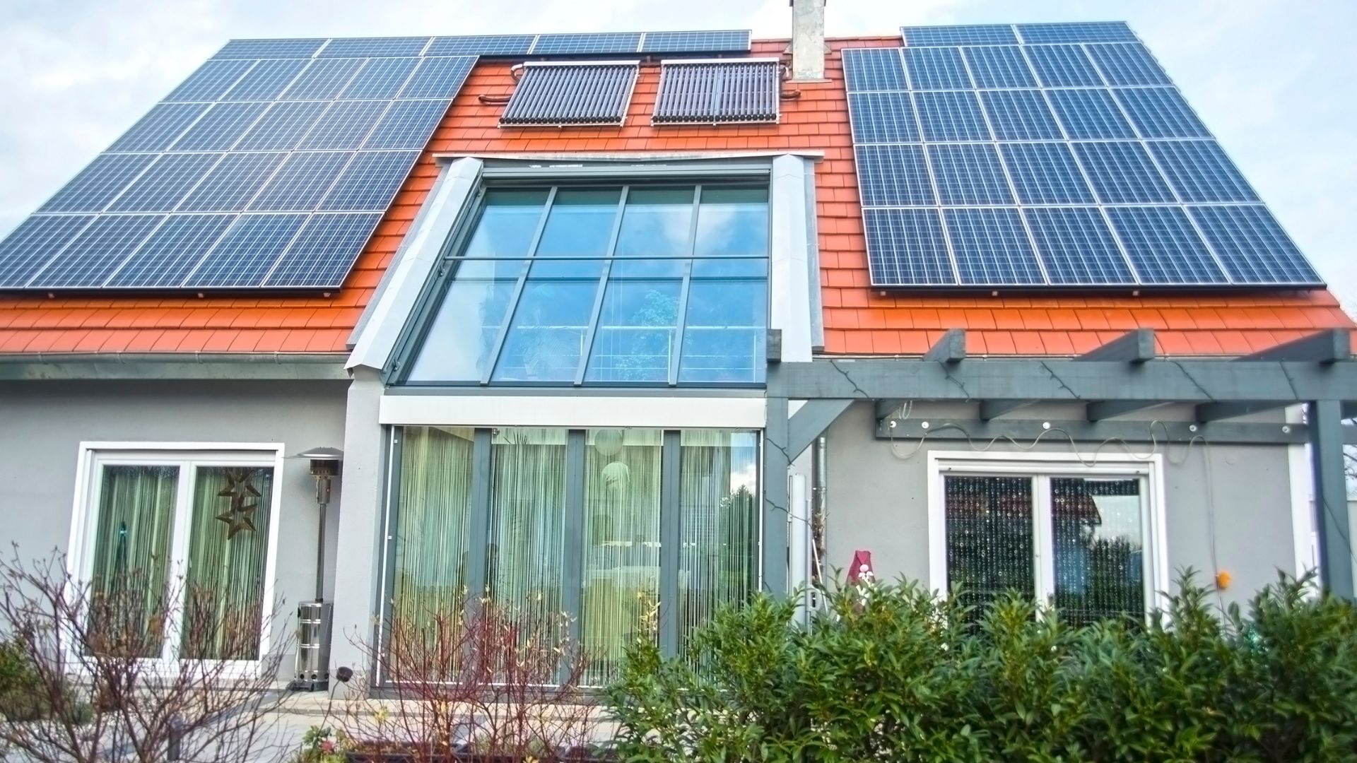 découvrez les tendances et les estimations des prix des panneaux solaires pour 2025. informez-vous sur les facteurs influençant les coûts et trouvez les meilleures options pour un investissement solaire durable.