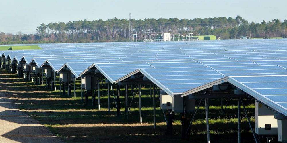découvrez notre projet innovant de parc solaire, une initiative dédiée à la production d'énergie renouvelable. engagez-vous pour un avenir durable en soutenant des solutions écologiques qui respectent l'environnement et réduisent les émissions de carbone. rejoignez-nous dans cette aventure vers une énergie propre et renouvelable.