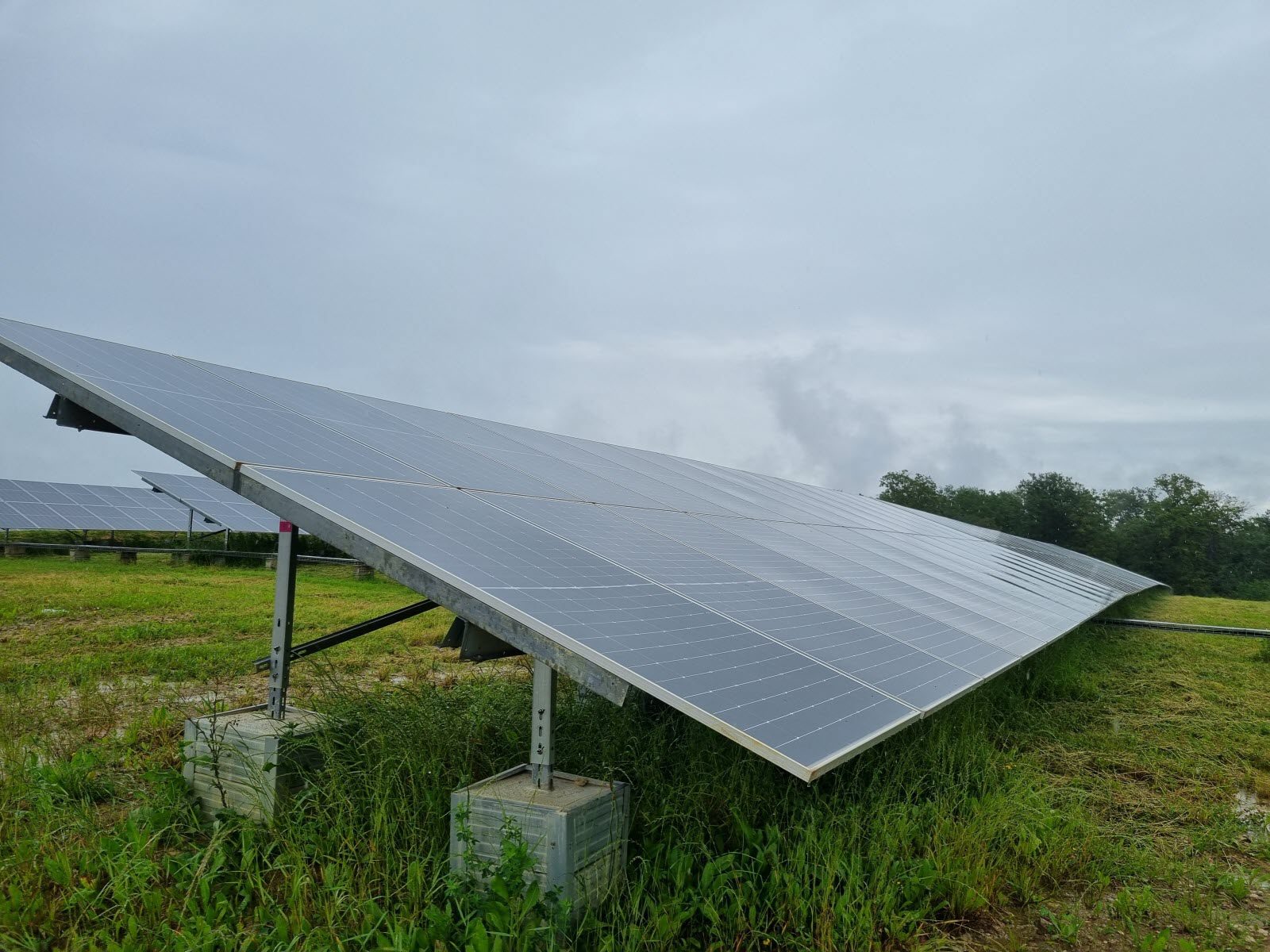 découvrez notre projet photovoltaïque innovant qui vise à transformer l'énergie solaire en électricité durable. rejoignez-nous dans notre démarche écoresponsable et contribuez à un avenir énergétique plus propre et plus vert.