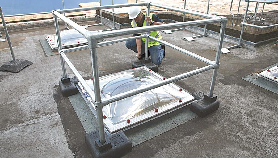 découvrez nos solutions efficaces pour la protection de vos panneaux solaires. protégez votre investissement avec des technologies avancées contre les intempéries, la poussière et les dommages. garantissez la longévité et l'efficacité de votre installation photovoltaïque.