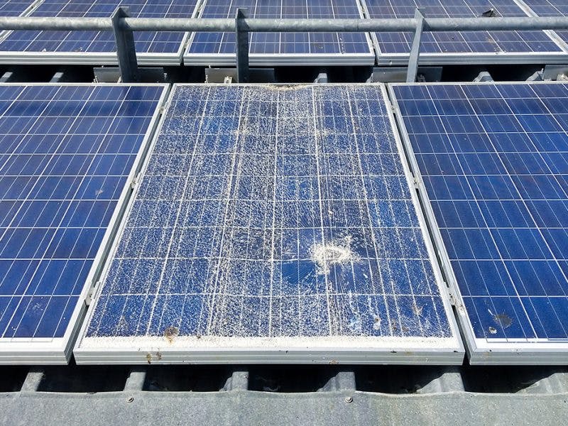 découvrez comment le recyclage des panneaux solaires contribue à la durabilité environnementale. apprenez les étapes essentielles du processus de recyclage et l'importance de la gestion des déchets d'énergies renouvelables pour un avenir plus vert.