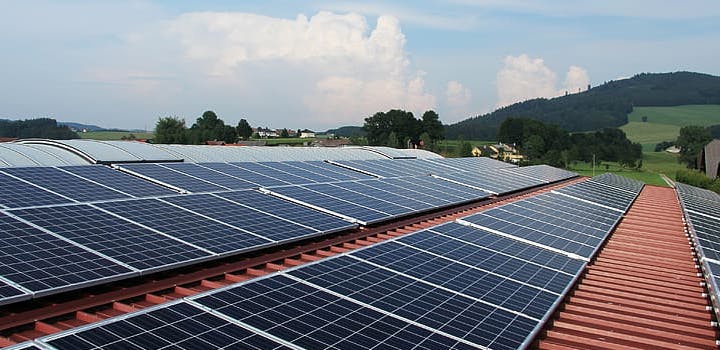 découvrez les avantages et la rentabilité des panneaux solaires pour votre entreprise ou votre maison. maximisez vos économies d'énergie et investissez dans un avenir durable grâce à des solutions énergétiques renouvelables.