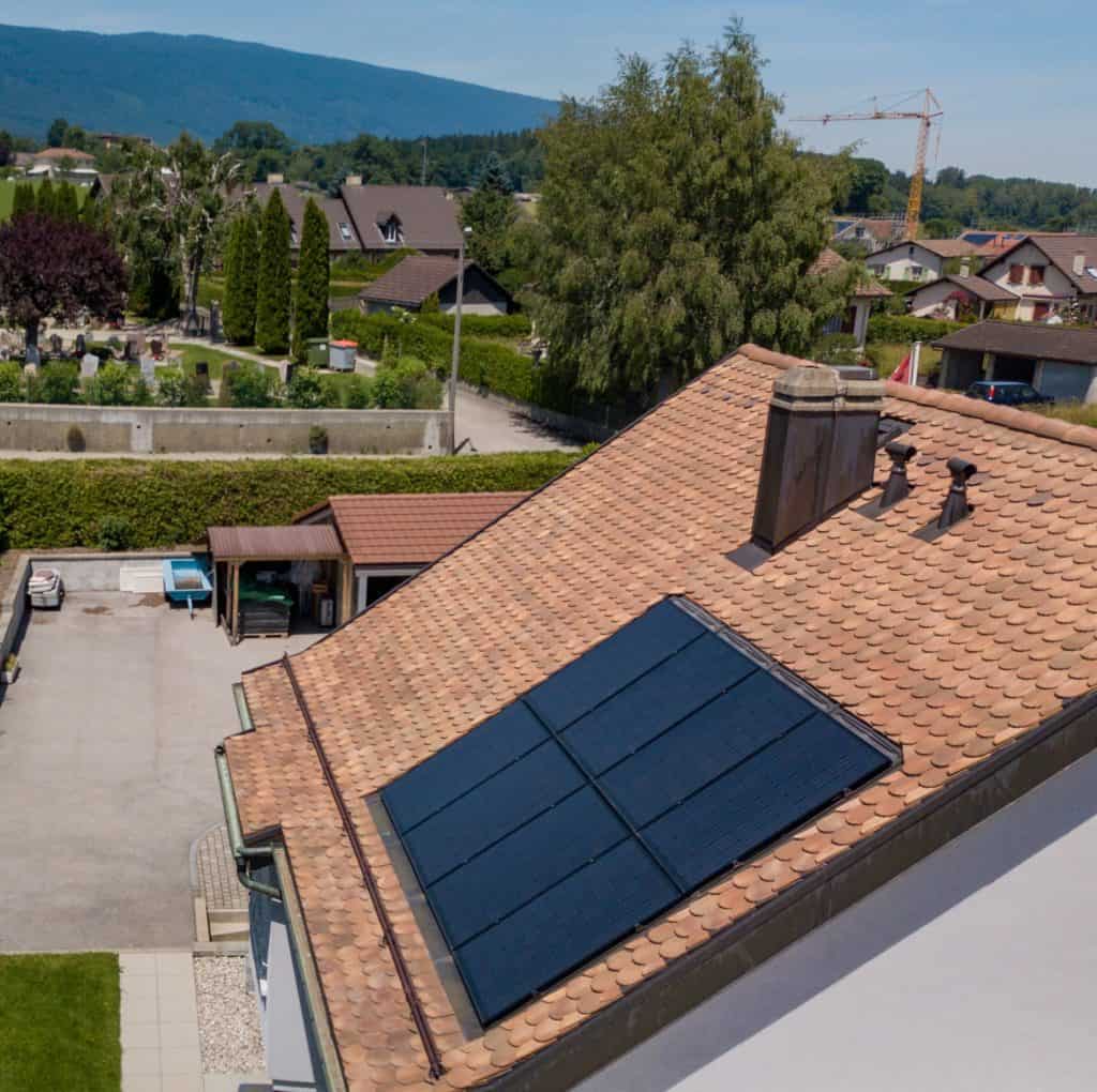 découvrez notre simulateur de panneaux solaires, un outil innovant qui vous aide à estimer la production d'énergie, les économies réalisées et le retour sur investissement de votre installation solaire. optimisez vos choix énergétiques avec précision et simplicité pour un avenir durable.