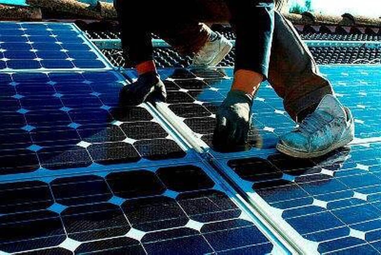 découvrez comment les panneaux solaires peuvent transformer l'activité des assistantes maternelles au soudan, offrant une solution énergétique durable et économique pour améliorer le quotidien des enfants et des familles.