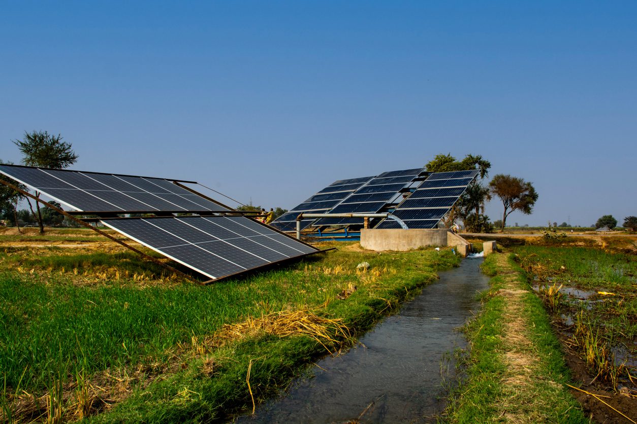 découvrez comment optimiser la surface des panneaux photovoltaïques dans votre ferme pour maximiser la production d'énergie renouvelable. des conseils pratiques et des astuces pour booster l'efficacité de votre installation solaire.