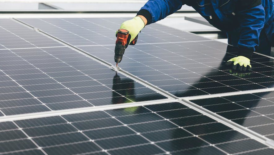 découvrez des témoignages inspirants sur l'installation de panneaux photovoltaïques. apprenez comment ces solutions d'énergie renouvelable transforment la vie des utilisateurs, contribuant à des économies d'énergie et à un avenir durable.