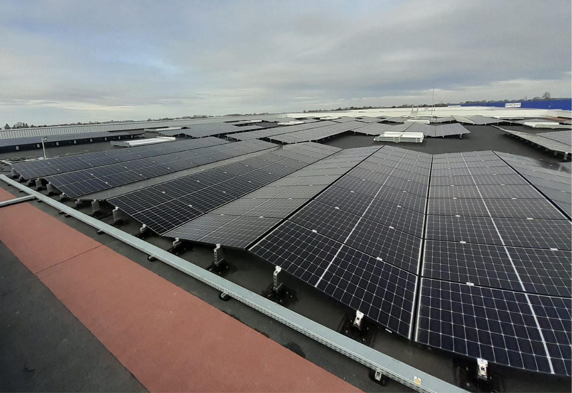 découvrez comment les terrasses solaires équipées de panneaux photovoltaïques transforment votre espace extérieur en une source d'énergie renouvelable. profitez d'une solution écologique et économique pour alimenter votre maison tout en valorisant votre terrasse.