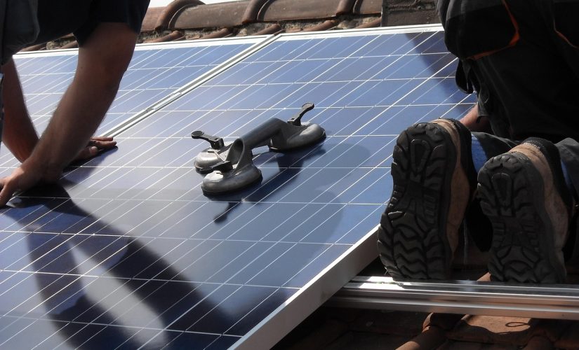 découvrez notre guide complet sur l'aide aux panneaux photovoltaïques en 2025. profitez des subventions, crédits d'impôt et autres dispositifs pour rendre votre transition énergétique plus accessible. informez-vous sur les avantages fiscaux et les aides gouvernementales pour maximiser votre investissement dans l'énergie solaire.