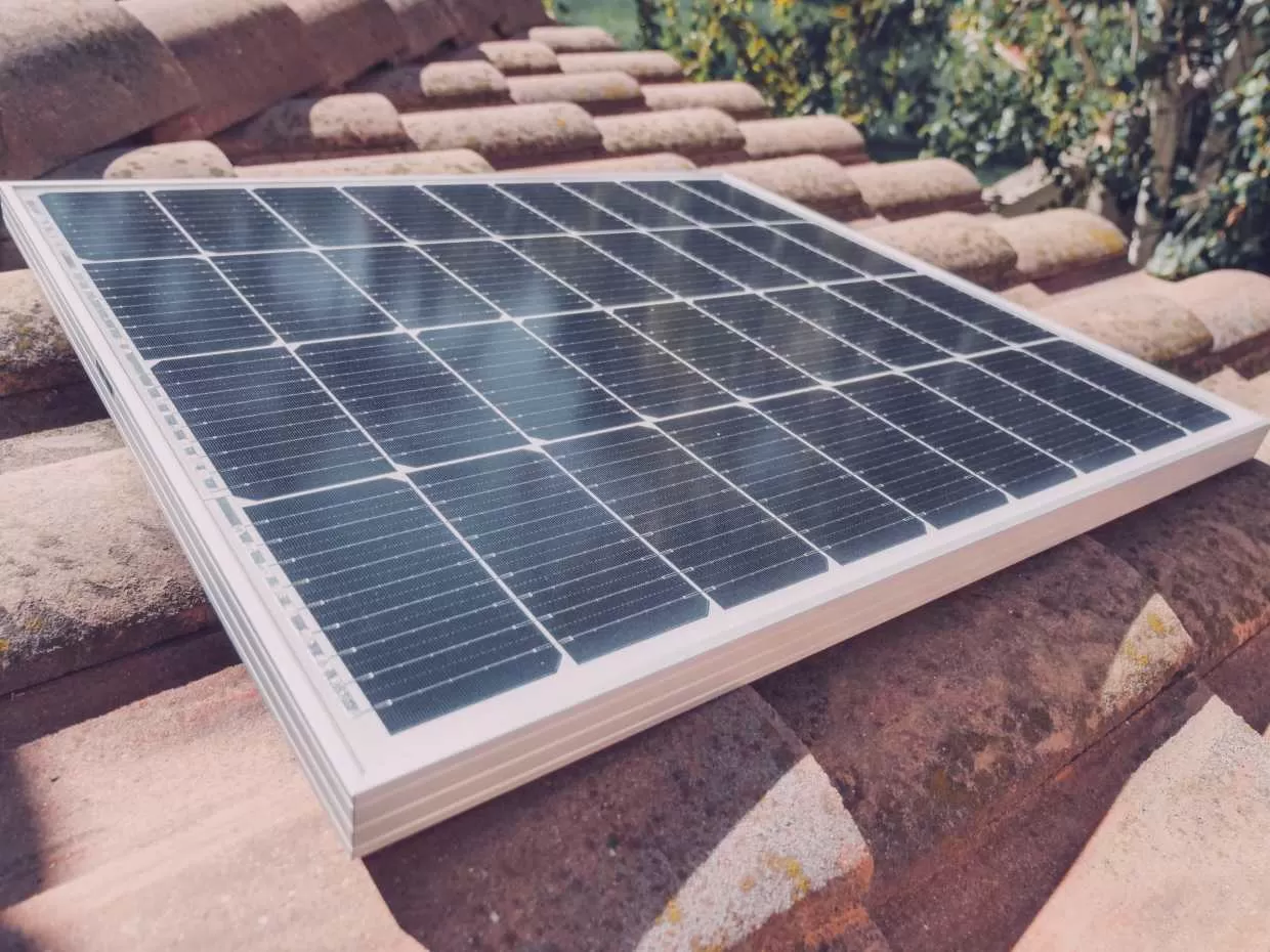 découvrez comment les applications photovoltaïques transforment l'industrie en offrant des solutions énergétiques durables et rentables. optimisez vos procédés industriels tout en réduisant votre empreinte carbone grâce à l'énergie solaire.