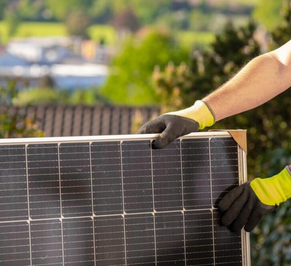découvrez les avantages des grossistes en panneaux solaires : économies d'échelle, accès à des produits de qualité à prix compétitifs, et conseils d'experts pour optimiser votre installation solaire. optez pour des solutions durables tout en réduisant vos coûts énergétiques.