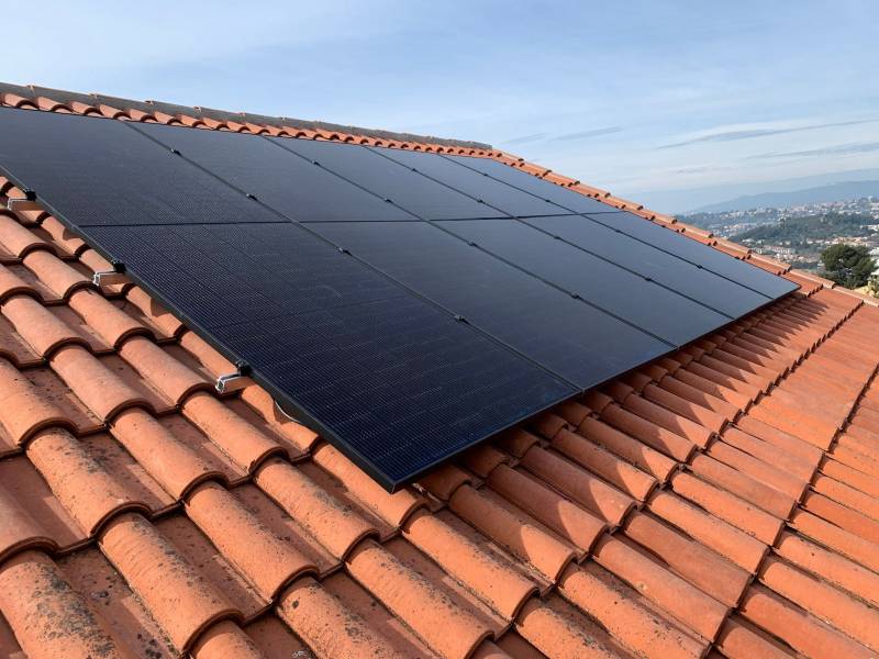 découvrez les nombreux avantages des panneaux solaires de 3 kwc : une solution idéale pour réduire vos factures d'électricité, diminuer votre empreinte carbone et bénéficier d'aides financières. optimisez votre consommation énergétique tout en respectant l'environnement avec cette technologie écologique et rentable.