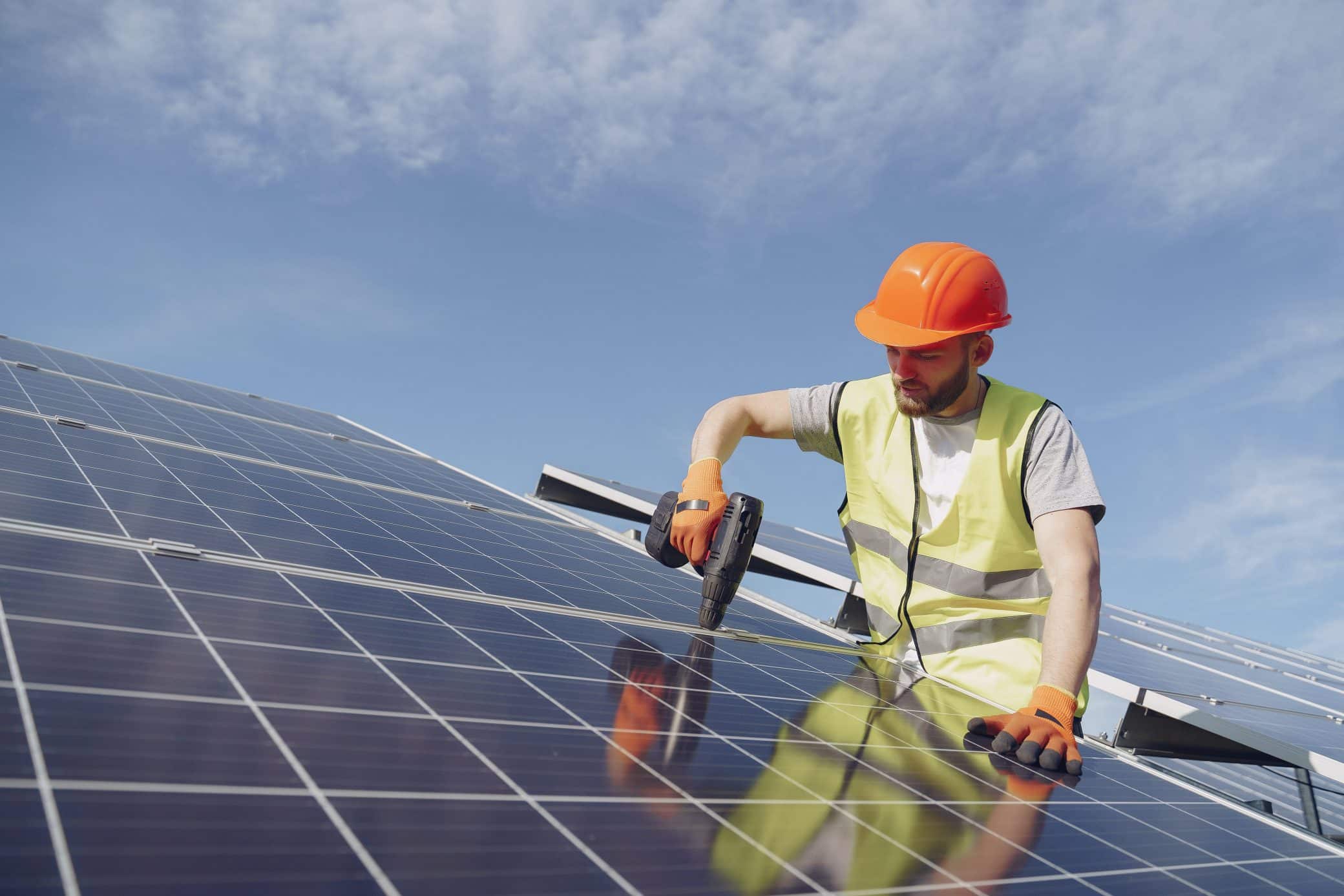 découvrez les nombreux avantages des panneaux solaires, tels que la réduction de votre facture d'énergie, la protection de l'environnement et l'augmentation de la valeur de votre propriété. informez-vous sur les bénéfices économiques et écologiques de l'énergie solaire.