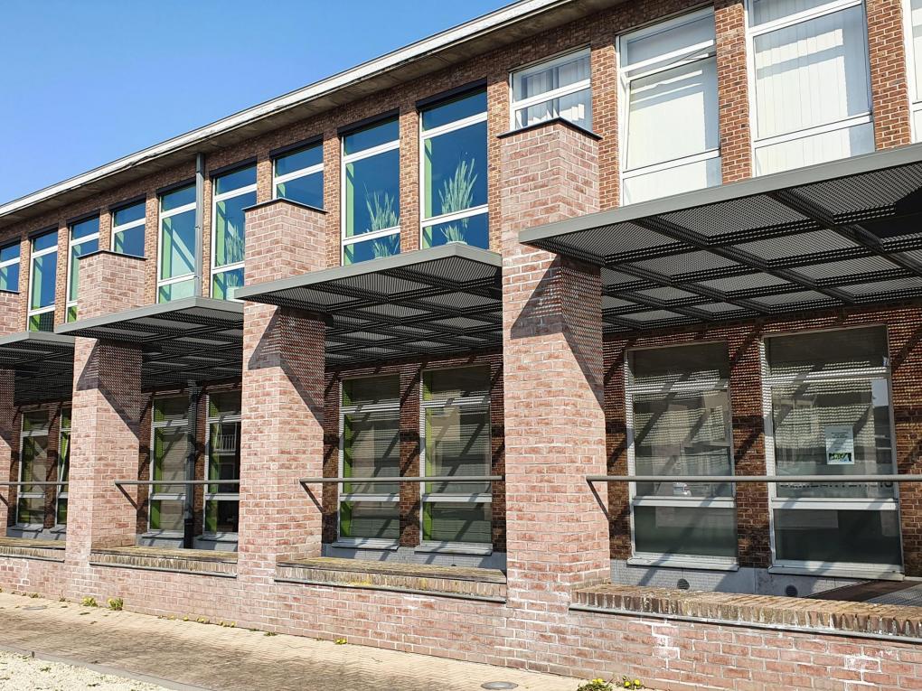 découvrez les brises solaires, des solutions innovantes pour réguler la lumière naturelle tout en préservant le confort intérieur. idéales pour réduire la chaleur et protéger votre intimité, elles allient esthétisme et fonctionnalité pour un cadre de vie agréable.