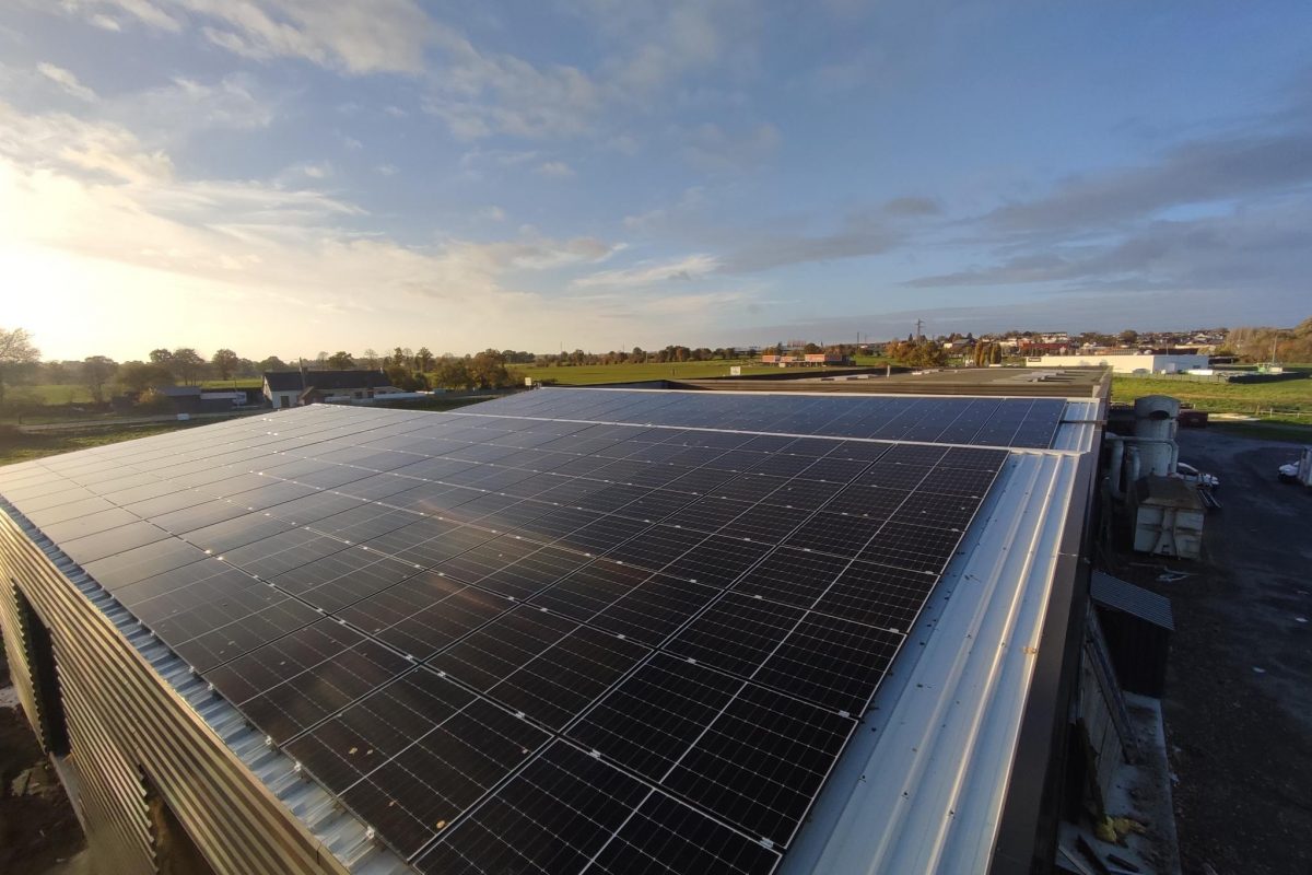 découvrez notre bureau d'étude photovoltaïque spécialisé dans l'analyse et la conception de solutions solaires adaptées à vos besoins. profitez de notre expertise pour maximiser l'efficacité énergétique de vos projets et réduire votre empreinte carbone.