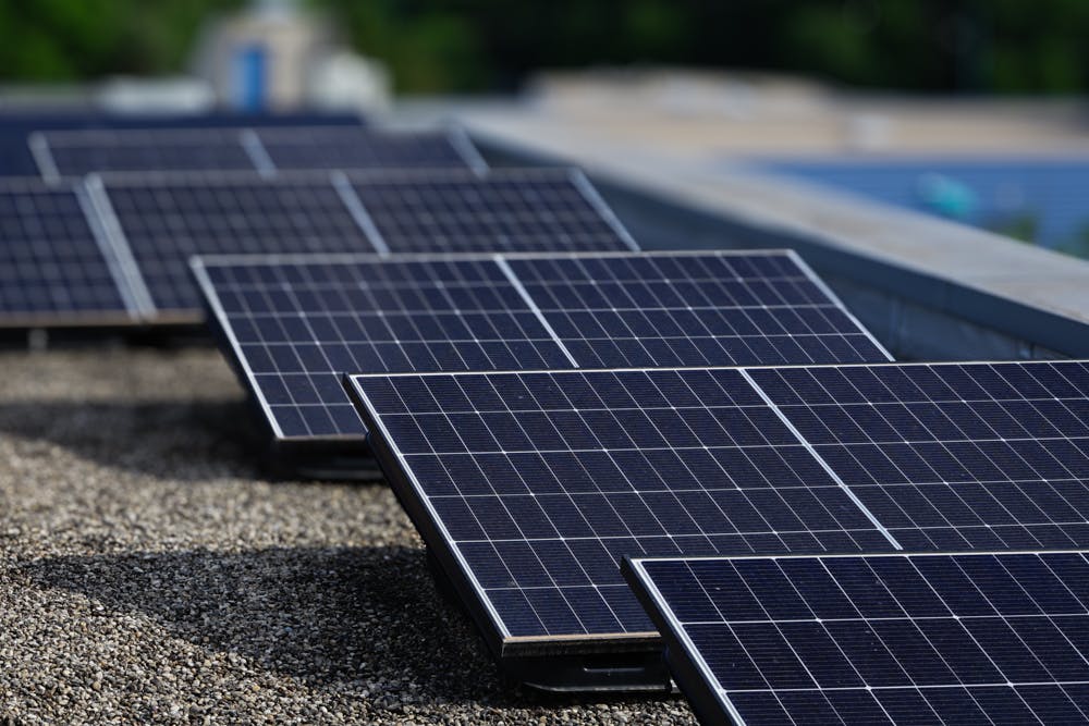 découvrez notre calculateur de panneaux solaires ikea, un outil pratique pour estimer rapidement le nombre de panneaux nécessaires pour optimiser votre production d'énergie verte. transformez votre maison en espace éco-responsable grâce à des solutions sur mesure adaptées à vos besoins.